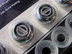 INFINITI・NISSAN　ナンバーＣＡＰ