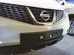 JUKE（ジューク）欧州仕様　ナンバーブラケット