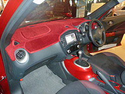 JUKE（ジューク）ダッシュ・マット