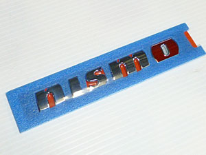 JUKE nismo クロームエンブレム