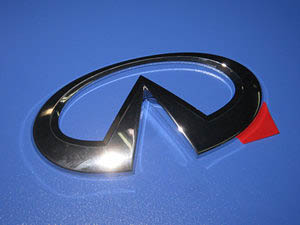 Infiniti　EX35/37　フロント・オーナメント