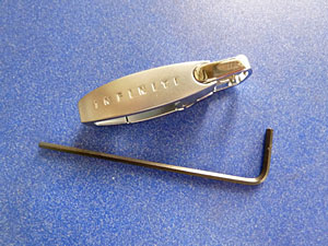 INFINITI　キーフック