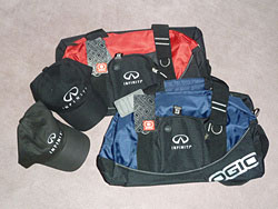 INFINITI　スポーツ・バッグ