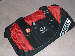 INFINITI　スポーツ・バッグ