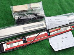 Ｇ３７　クーペ　LEDキックプレート