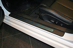 Ｇ３７　インフィニティ　クーペ　２００７年　キックプレート