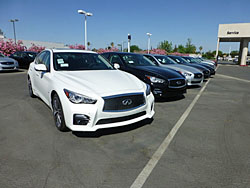 Ｖ３７　インフィニティ　セダン　２０１４年