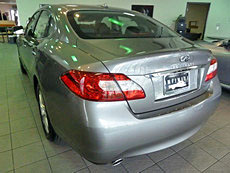 Infiniti　M37　トランクオーナメント