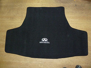 Ｍ３７　ＩＮＦＩＮＩＴＩ　トランクマット